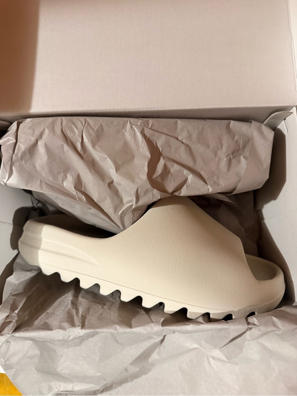 Yeezy Slides Cream